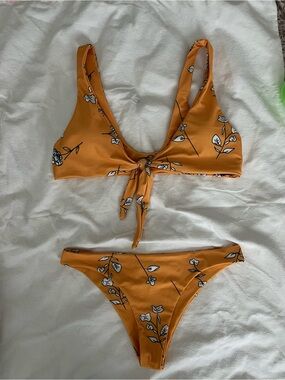 Mustard yellow Floral Tie-Front cheeky Bikini Set Size Large